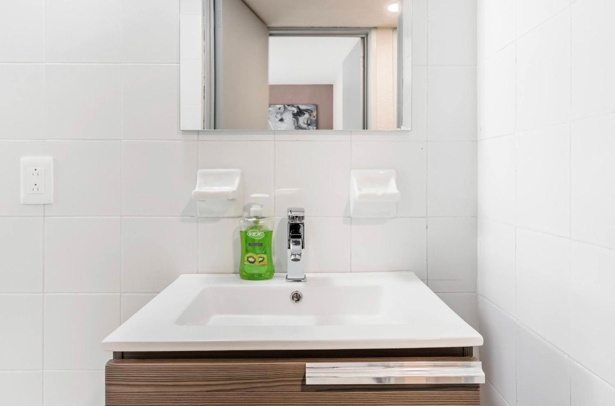 Cozy Roma Norte Flat - Parking- Wifi - Sleeps 6 Mexico City Exterior photo
